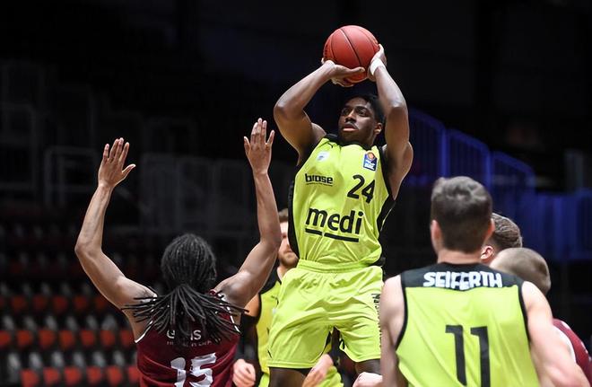 新奥尔良鹈鹕内部会议纪要流出:今夜外线爆发,CBA季后赛使命明确,数据趋势出现新变化的简单介绍 新奥尔良鹈鹕内部会议纪要流出:今夜外线爆发,CBA季后赛使命明确,数据趋势出现新变化的简单介绍